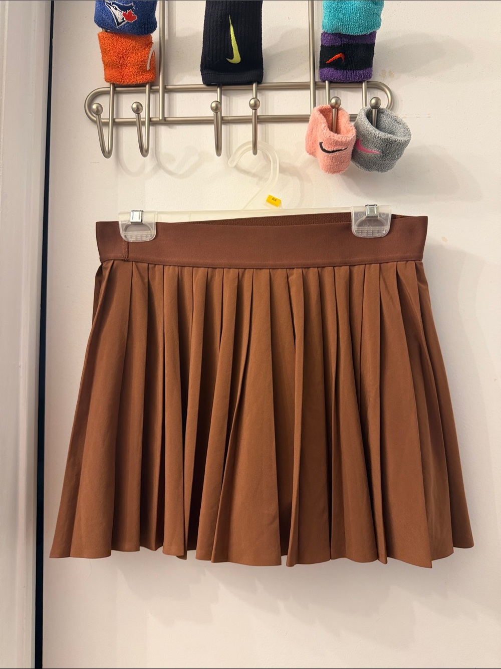 ARITZIA Movetech, Golden, Tennis Pro Micro Skirt, rich brown colour